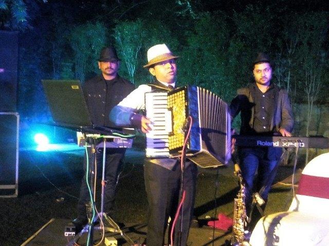indian accordion player agra