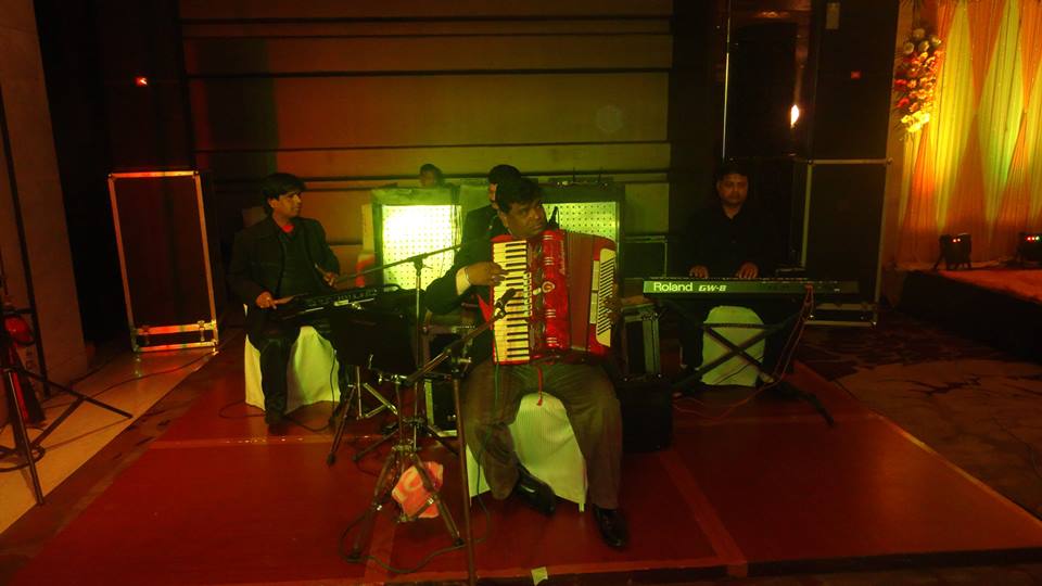 accordion artist near me agra